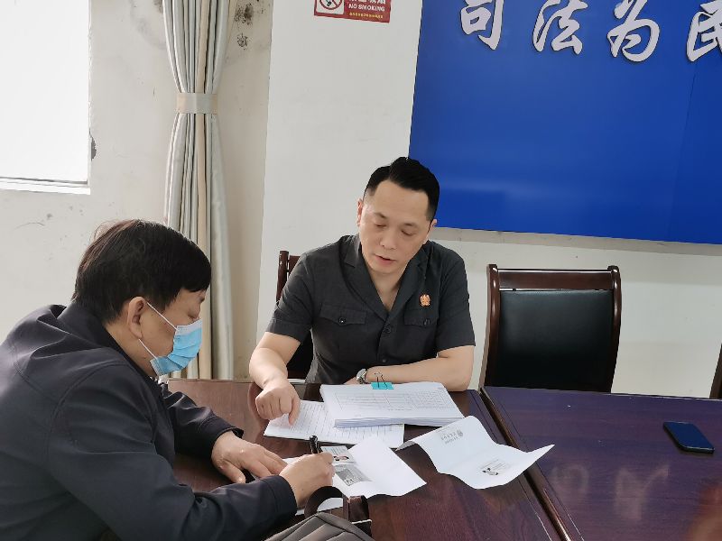 发放案款现场1.jpg